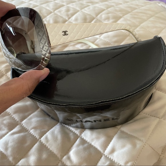 Chanel sunglasses - Picture 3 of 9